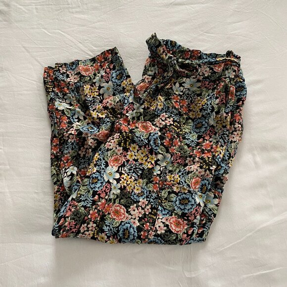 LOFT Pull On Tapered Cargo Pants in Garden Bouquet - Picture 3 of 5